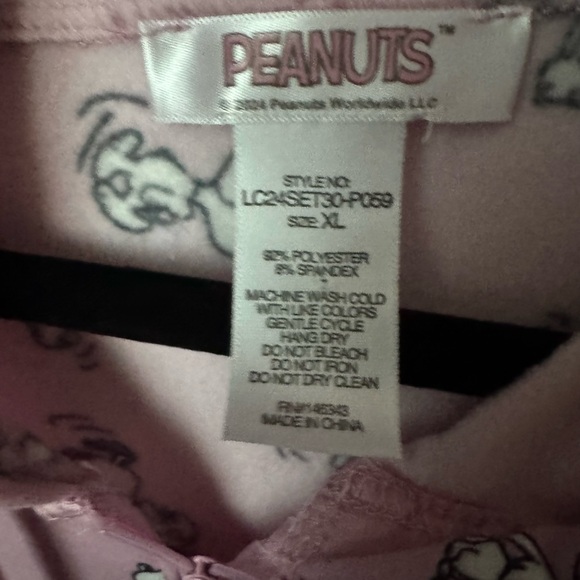 Peanuts Snoopy Pink Full Zip Hoodie Sweatshirt Size XL - Picture 3 of 5